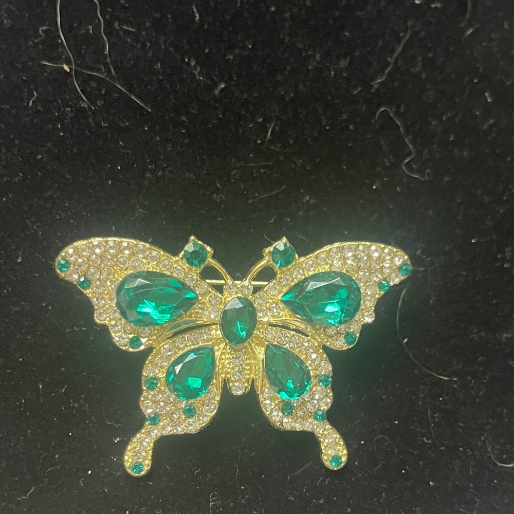 Elegant classic Gold and Green Crystal Butterfly Brooch 2.17 in Zirconia
